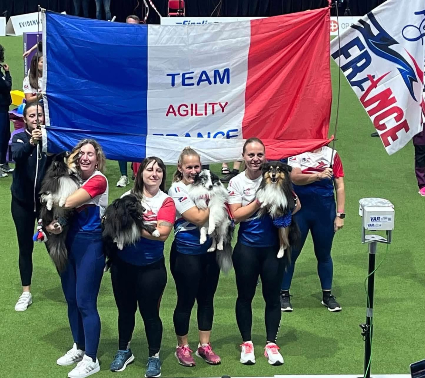 🏆 SATHIS & BRENDA VICE-CHAMPIONS DU MONDE PAR ÉQUIPE AWC !